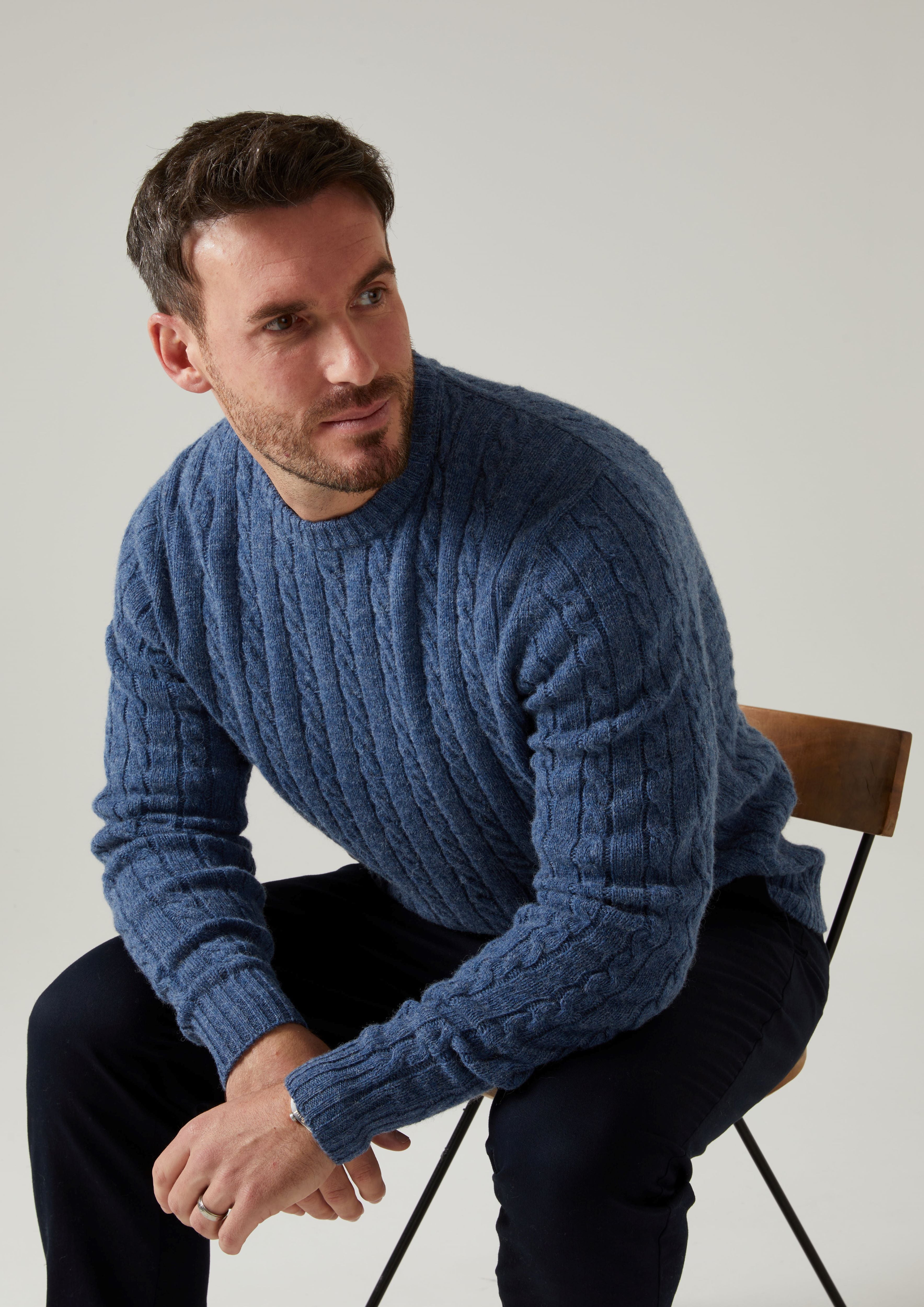 Shetland Wool Cable Knit jumper In Indigo – Alan Paine UK