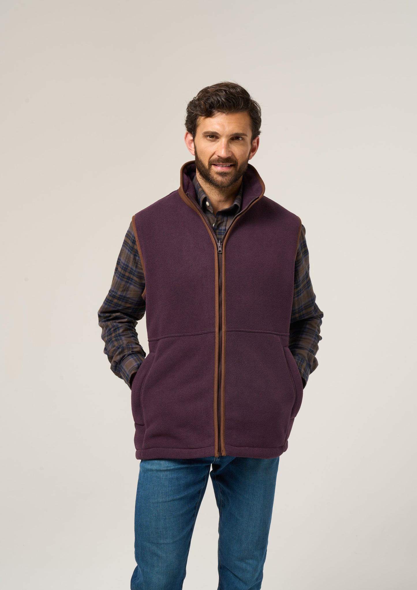 Aylsham Men's Fleece Gilet In Plum