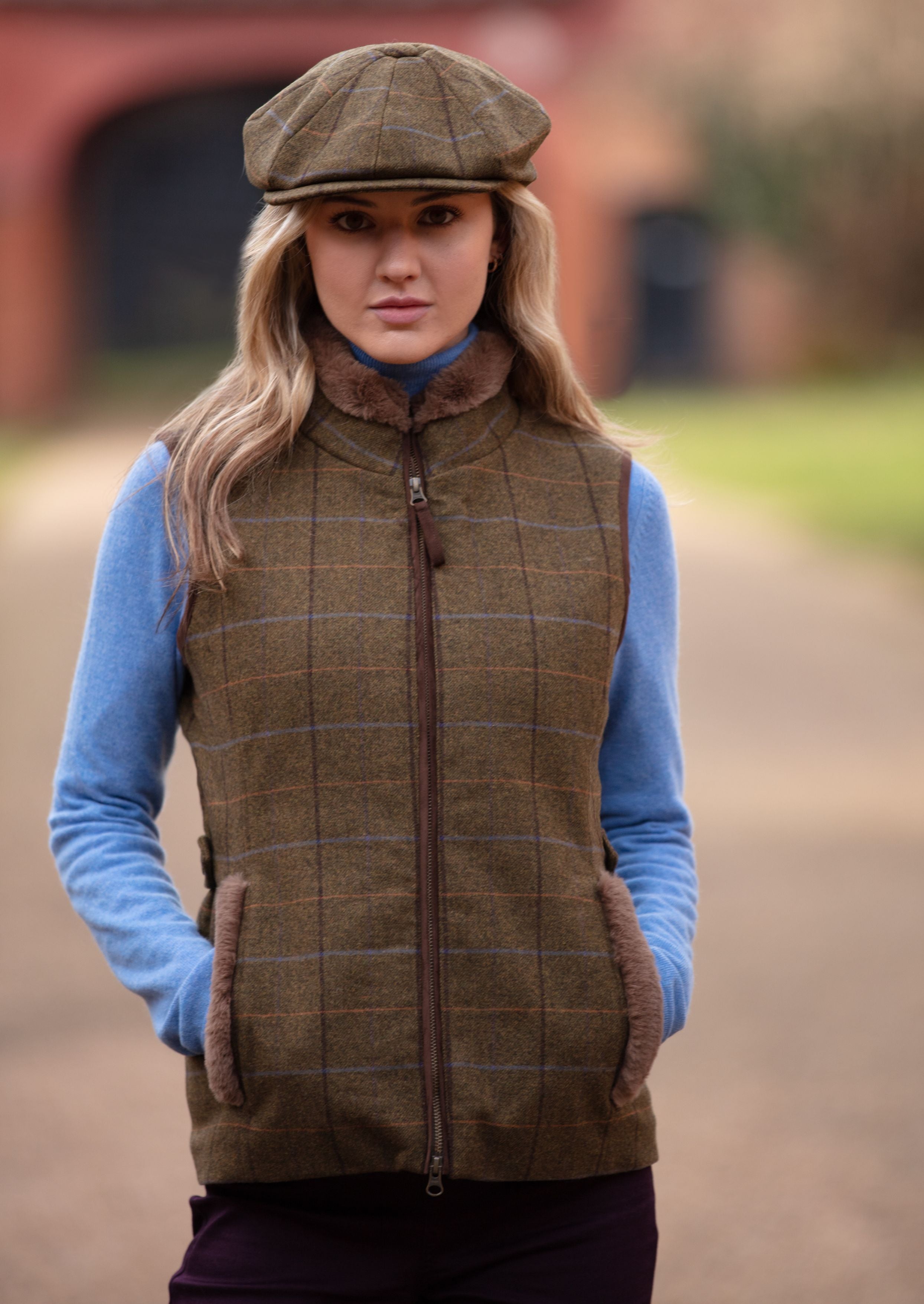 Combrook Ladies Tweed Gilet In Hazel Regular Fit