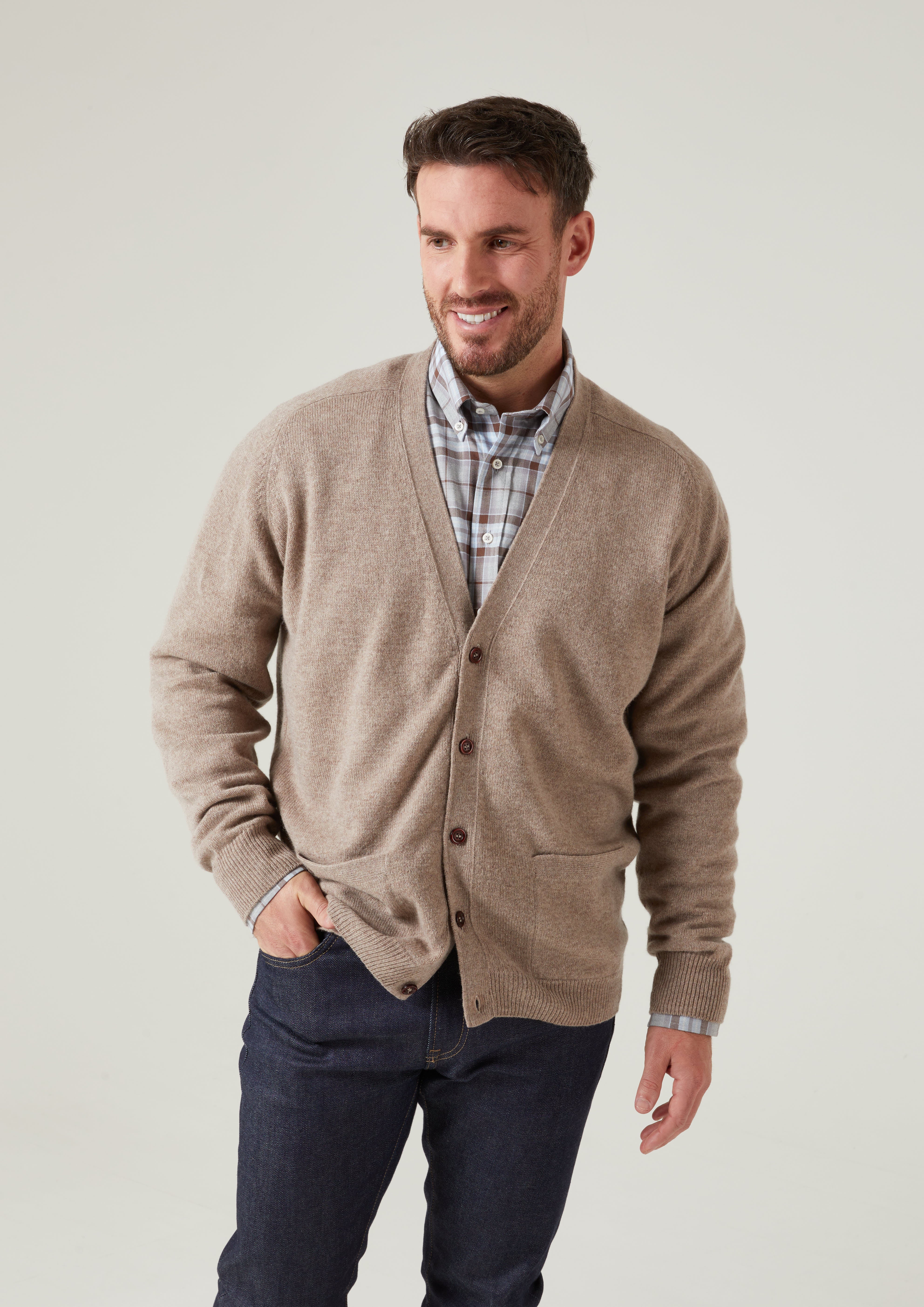 Cornwall Lambswool Cardigan in Mushroom Classic Fit