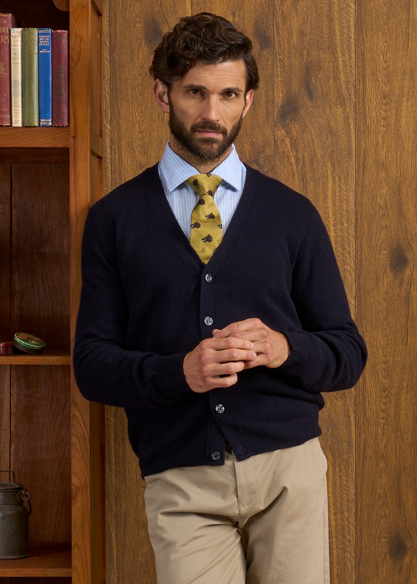 Cornwall Lambswool Cardigan in Navy Classic Fit