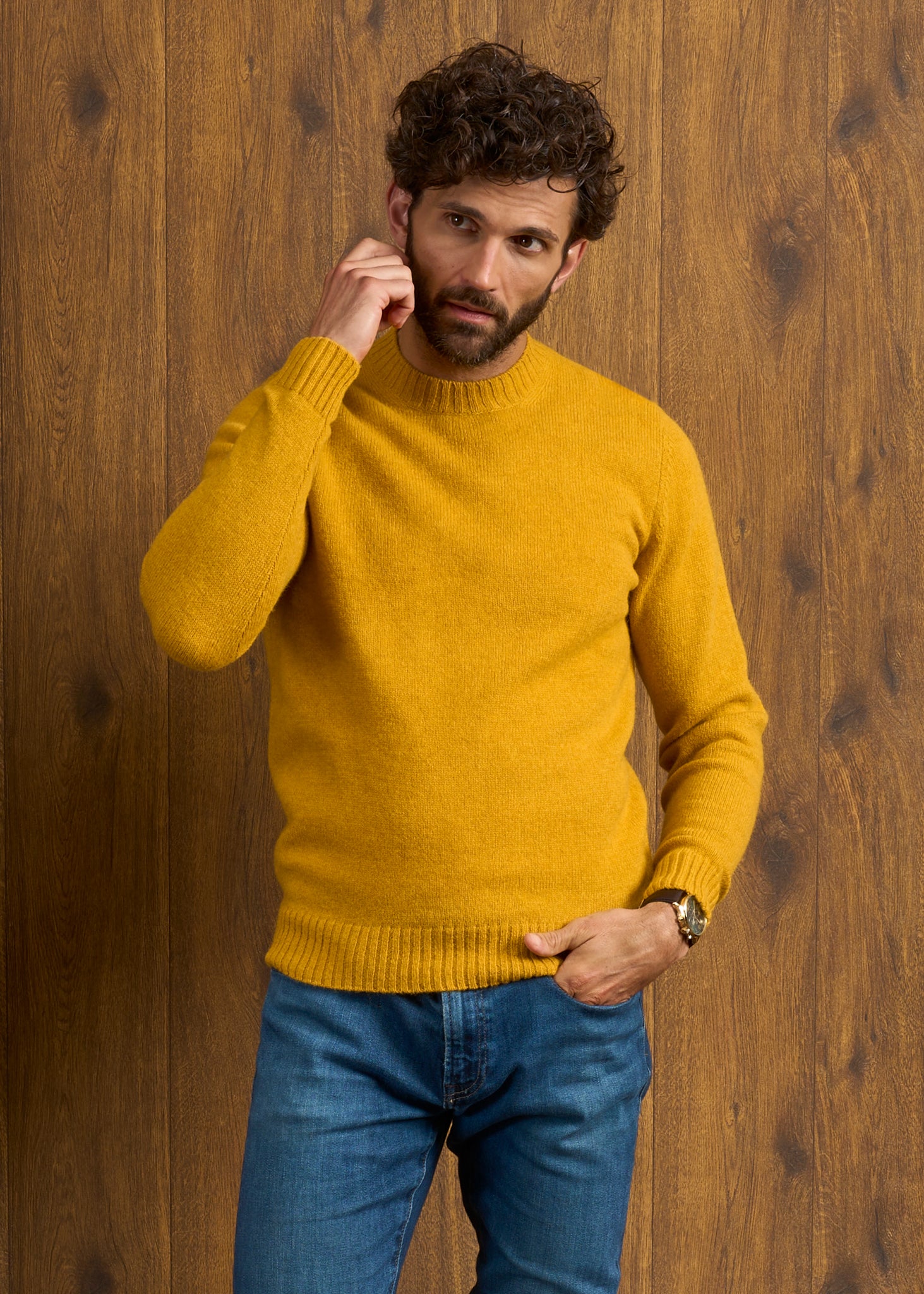 Men s Supersoft Shetland Jumper In Old Gold Alan Paine UK