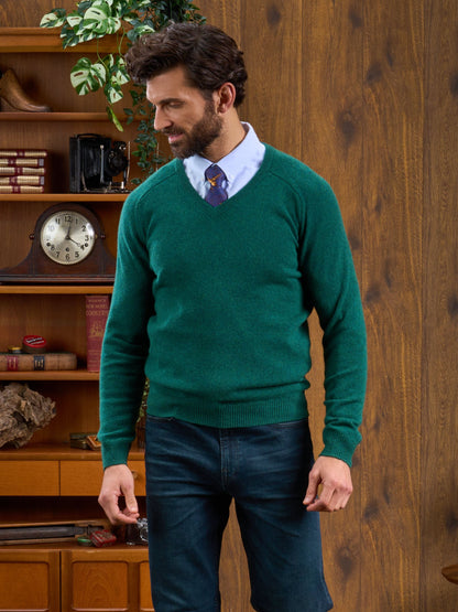 Lambswool Vee Neck Jumper in Cossack