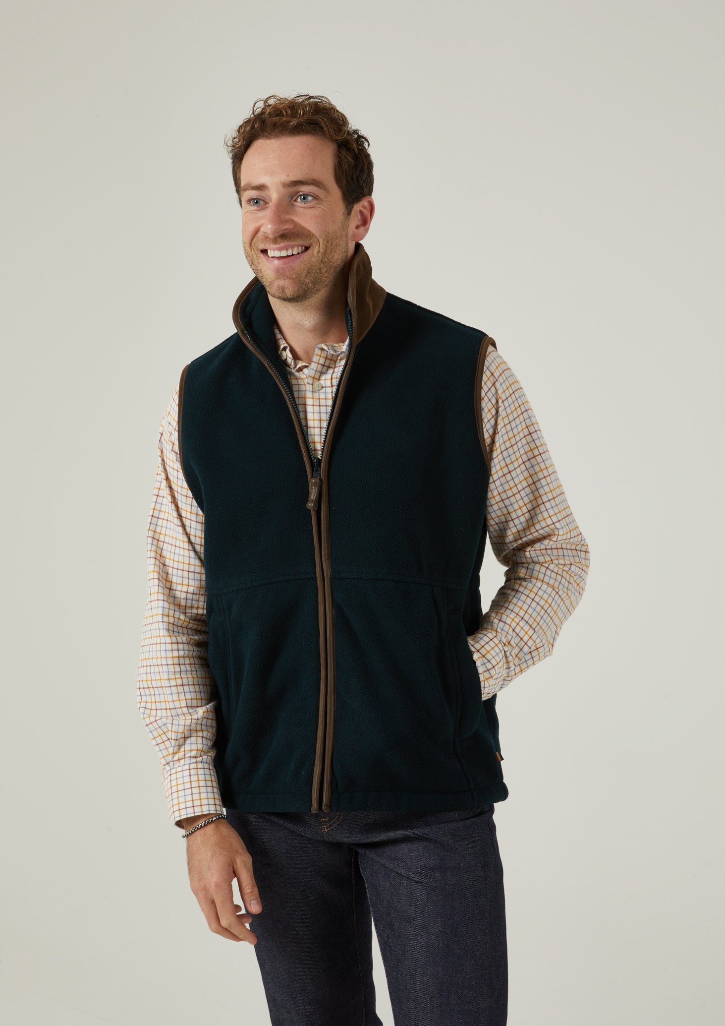 Aylsham Men s Fleece Waistcoat In Dark Navy Alan Paine UK