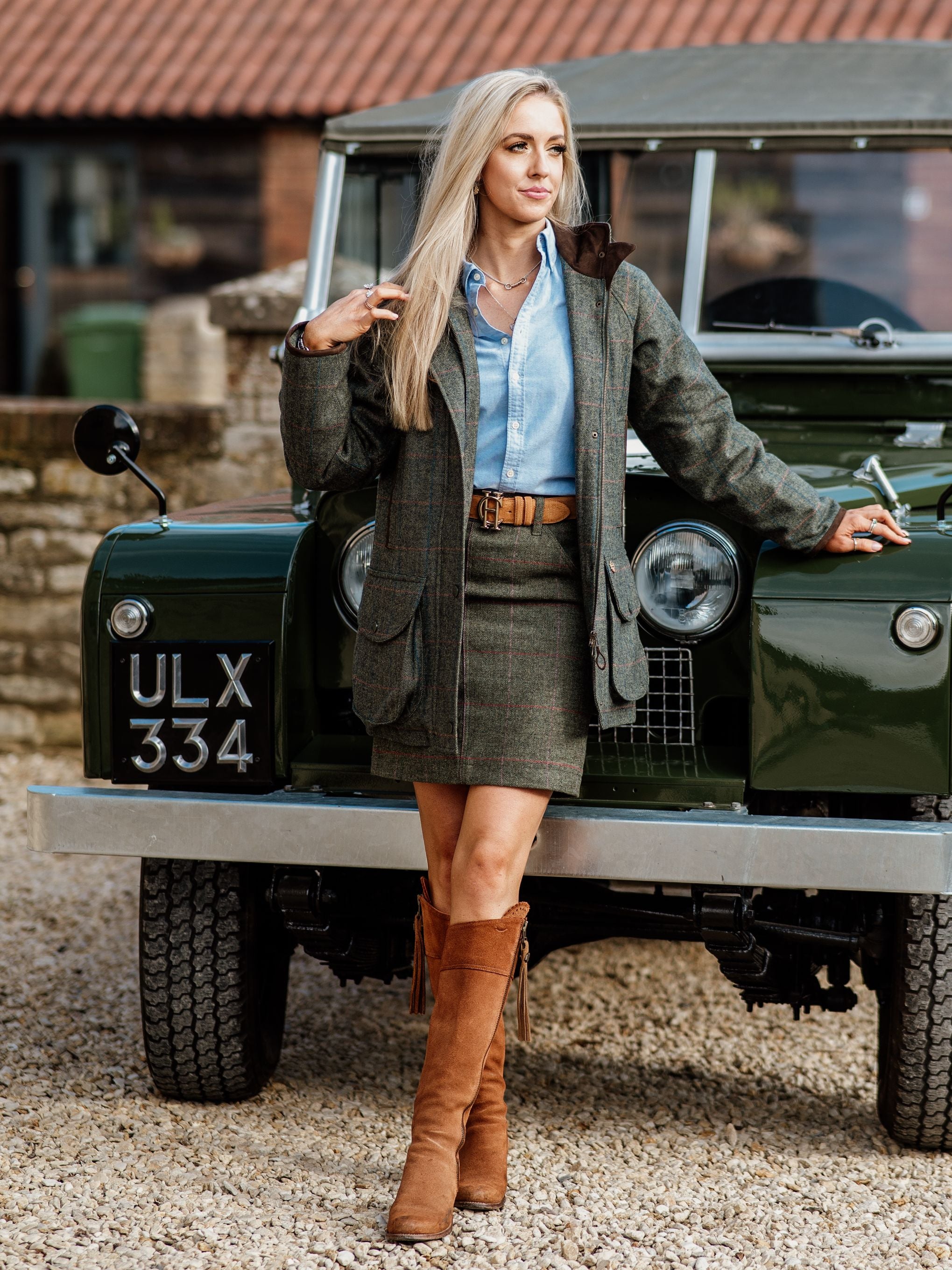 Combrook Ladies Tweed Shooting Coat In Spruce Shooting Fit